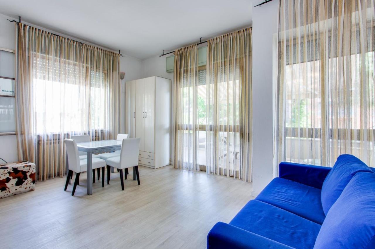 Hotel Flora Мілано-Маріттіма Екстер'єр фото